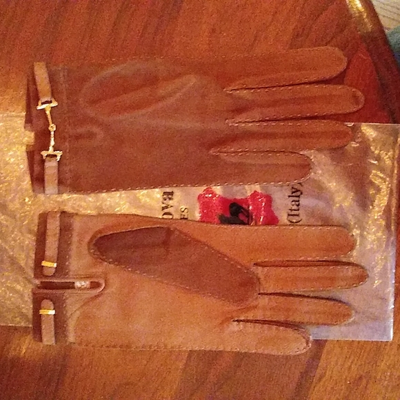 GUCCI TWO TONE SUEDE LEATHER GLOVES NWOT - Picture 3 of 9